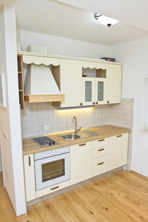 Apartments Nove Crkve Šibenik Rum bild